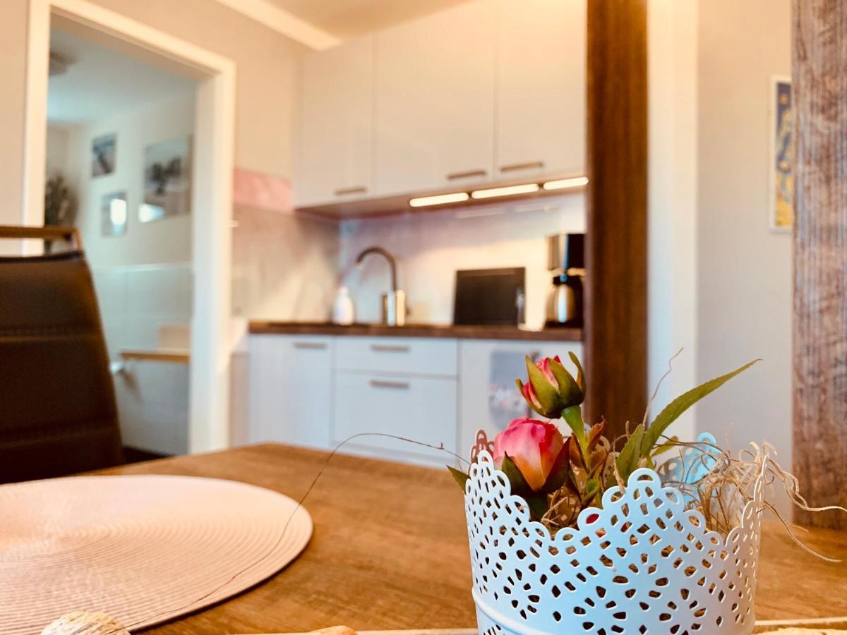 Burmeister Apartment *